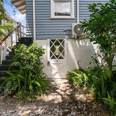That 70'S Themed Apt Close To Coffee, Food + Shops Tampa Bagian luar foto