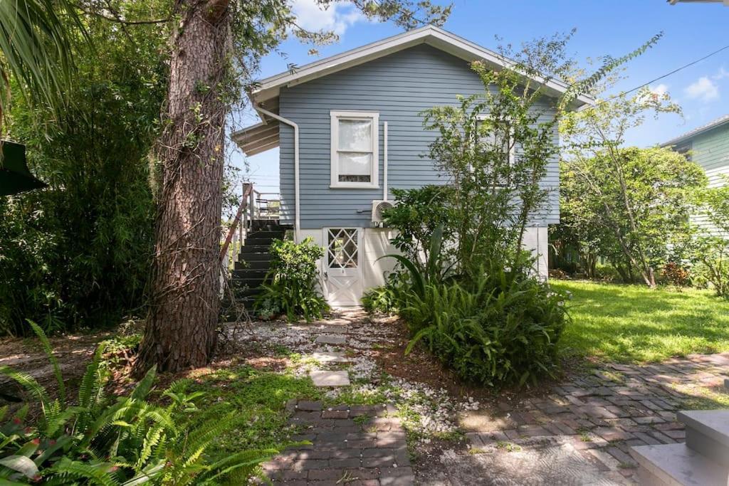 That 70'S Themed Apt Close To Coffee, Food + Shops Tampa Bagian luar foto